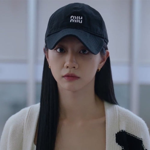 [국내배송] 미우미우 로고 자수 루프 볼캡 4color (김지원,혜리,이시영 착용)