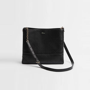 디올 트리아농 체인 백 블랙 (노정의 착용)