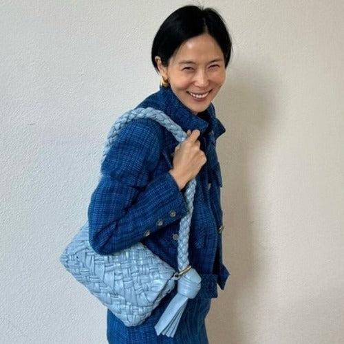 보테가베네타 칼리메로 시타 숄더백 아이스 (김나영 착용)