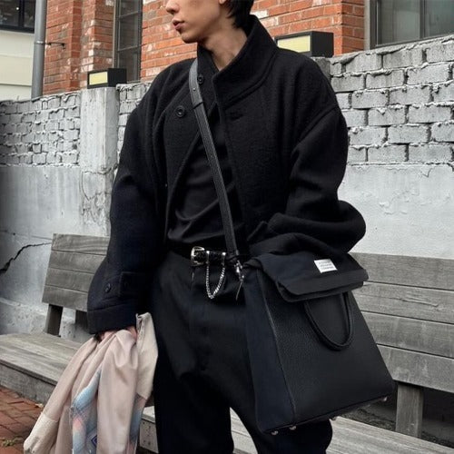 메종마르지엘라 5AC 데일리 버티컬 가죽 백팩 블랙 (코쿤 착용)