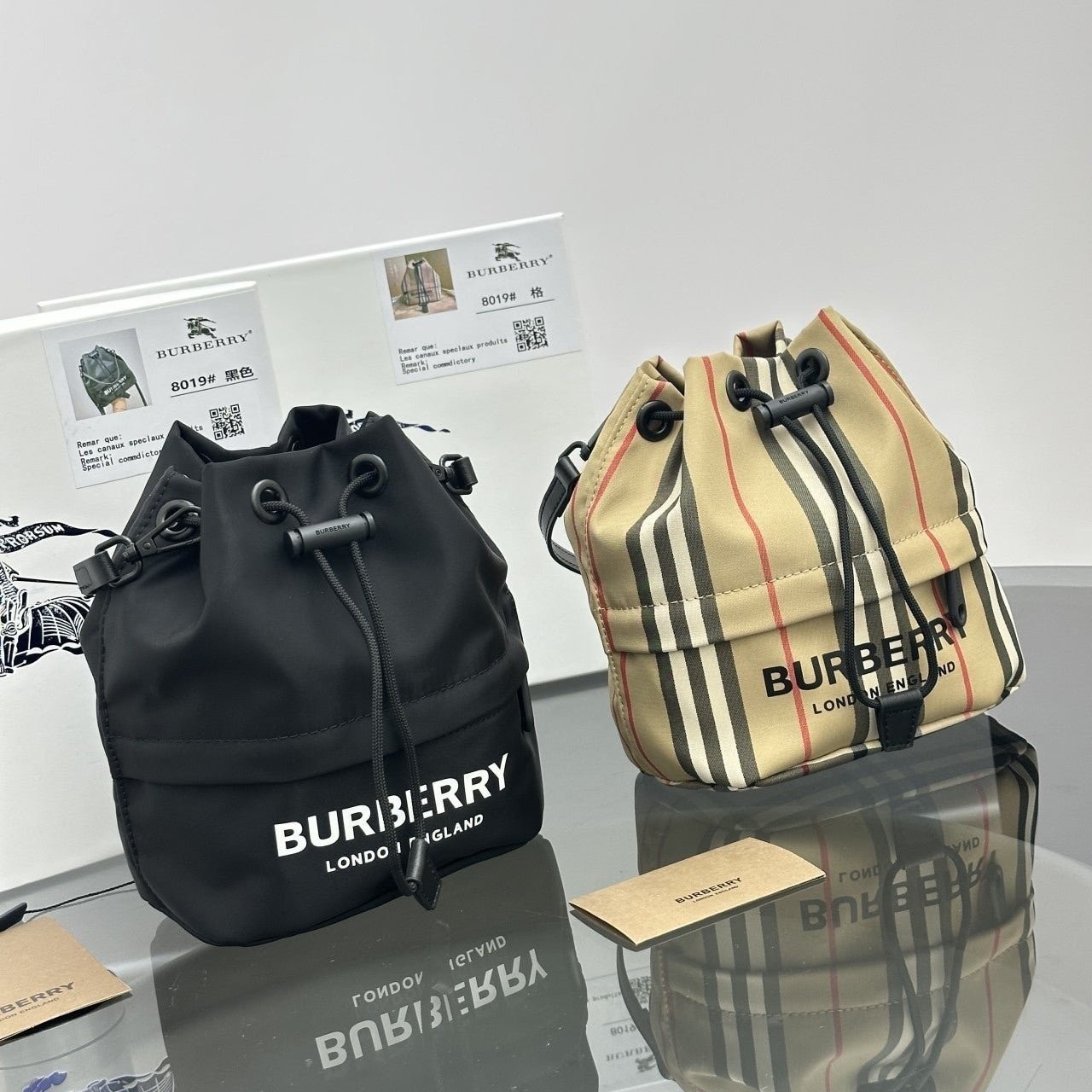 버버리 포이베 파우치 아카이브 베이지 80267371 판매 제품 상세