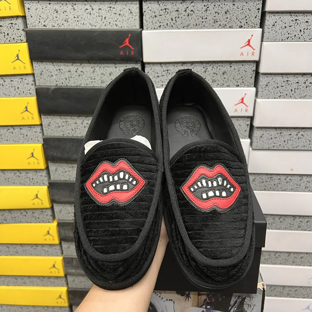 크롬하츠 코듀로이 립 패치 슬리퍼 블랙 상세 1